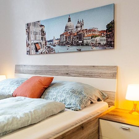 Comfy 2Br- Apartment Near Wiener Stadthalle ภายนอก รูปภาพ