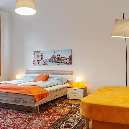 Comfy 2Br- Apartment Near Wiener Stadthalle ภายนอก รูปภาพ